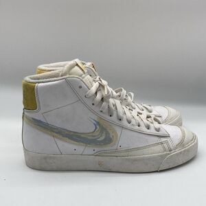 Youth Size 7Y Nike Blazer Mid ‘77 GS ‘Brushstrock White Leather Skate Sneakers